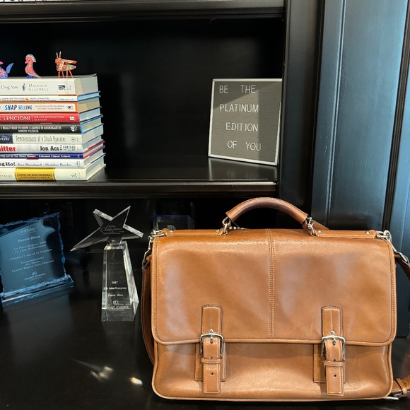 RARE Coach British Tan Portfolio Thompson Briefcase J0669-F06455 - Picture 1 of 16